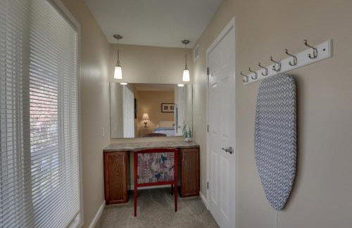 Mins to Blessing Hospital, Miss River, Country Club - Foto 24