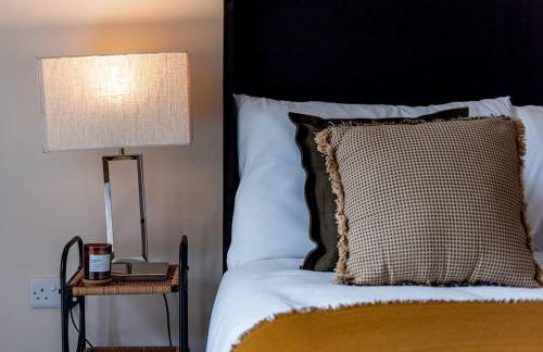 2 bedroom flat by Eccles Station with communal rooftop garden - Foto 8