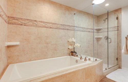 Chic Coastal Home with Outdoor Oasis in Oxnard! - Foto 19