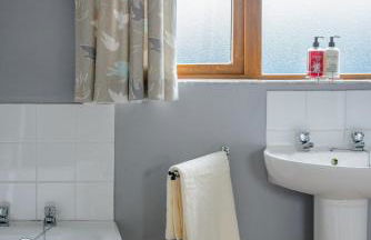 Grove Fort Self Catering Farmhouse - Foto 31