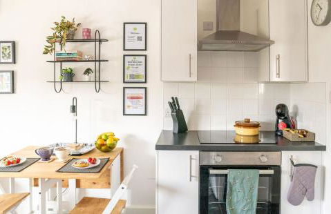 #09 Stylish 2 bed Apart - Sleep 5 - fast Wi-fi - BHX NEC- " Perfect for Contractors and Families - Free Parking" - Foto 8