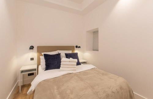 COURS SALEYA Renovated 3 Bedrooms 1 min to Beach Air Conditioning - Foto 42