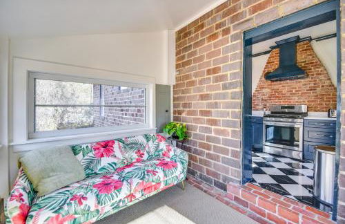 Radiant Gloucester House with Private Porch! - Foto 23