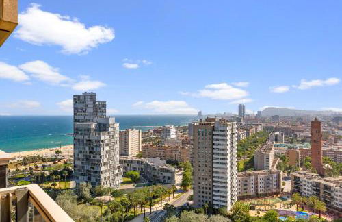 Penthouse Duplex with Epic Views - Photo 6