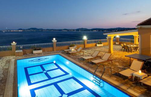 Elena Costa - Photo 1