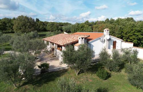 Stancija Marusi - Foto 1