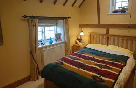 Charming 17th Century 2-bed Cottage in Medmenham - Foto 5