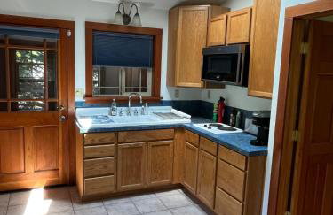 Art and Book Lovers - Photo 12