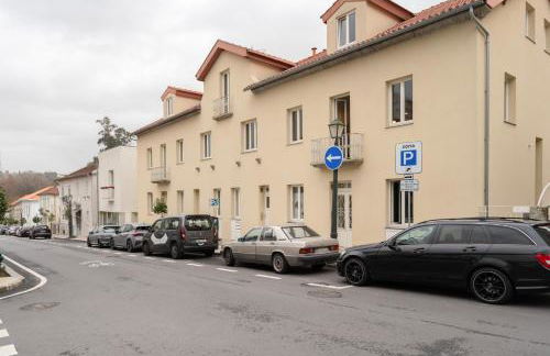 Lovely Apartments in the Heart of Guimarães by HostWise - Foto 40