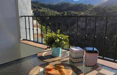 Apartamentos Axarquia , Frigiliana, terraza privada con vistas a la montaña rio y al mar - Photo 34