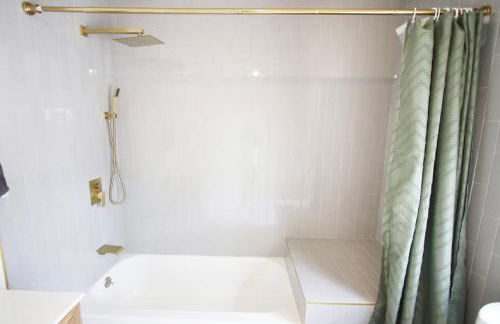 Walkable, Outdoor Oasis, BBQ, Firepit and Bocce Ball - Foto 44