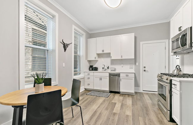 2BR Comfy and Stylish Apt in West Town - Erie 1R - Foto 21