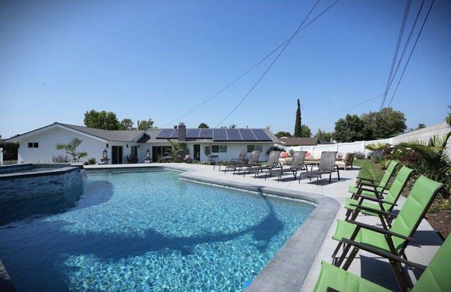 Awesome 5 Bedroom 3 Bath Pool Home With In-ground Jacuzzi - Foto 65