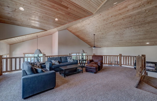 Blackmoon Chalet at Terry Peak - Photo 16