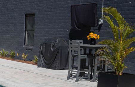 The Pearl & Oasis Duo Stylish 8BR Retreat - Photo 5