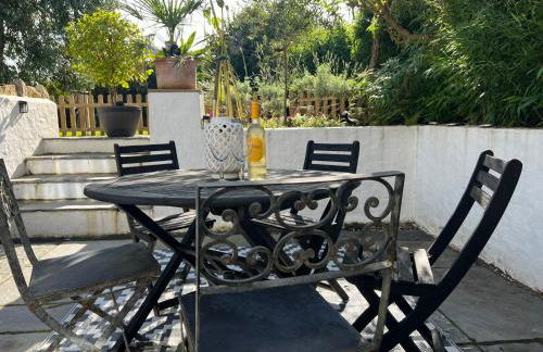 The End House at The Old Farmhouse - Photo 16