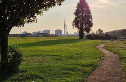 Mayfield , 2 bed slp 6 Roomy dog friendly Gosport town house - Photo 18