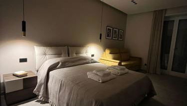 Stay in Naples - Photo 3