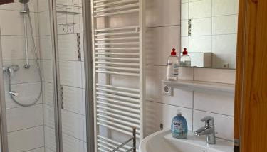 Biberburg - Photo 4, Shower