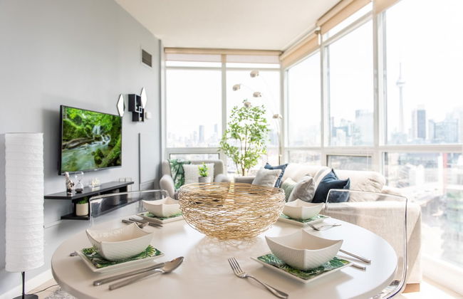 QuickStay CN Tower View Condo in Fort York - Foto 36