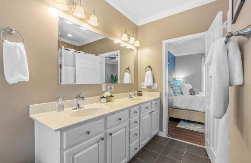 DockTales - Panoramic Views & Private Dock - Foto 32