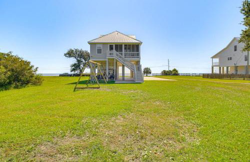 Walk to Beach Oceanfront Home with Outdoor Kitchen - Foto 33