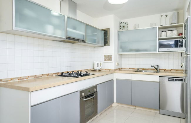 Herzliya Seaside Charming Home by Sea N' Rent - Foto 8