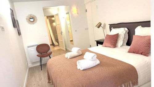 Appartements - Le Logis Versaillais - Foto 3, towels, wardrobe