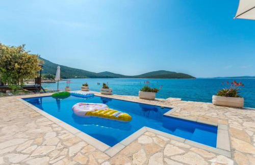 Seascape bungalow with terrace with seaview - Photo 3