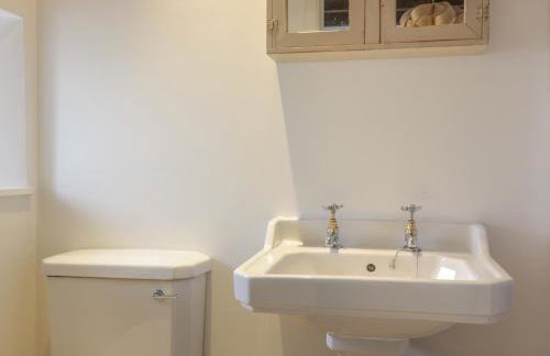 Sweetpea Cottage - Photo 13