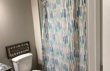 Lux High Rise one stop 2 bedroom private Share kitchen Professional Respected apartment - Foto 7