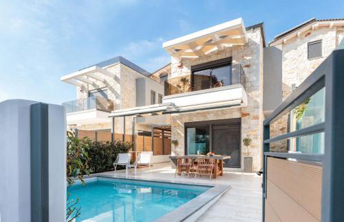 Domenica Diamond Villas - Heated Pool & 80m from the Beach - Foto 1