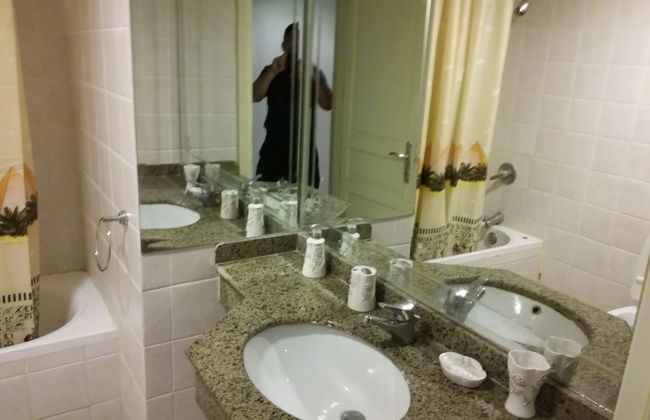 San Stefano Grand Plaza - Photo 17