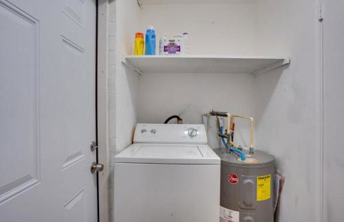 Charming Mid-Century House - Just Steps to Lake! - Foto 19