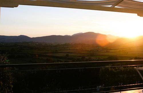 Sunset House - Photo 3