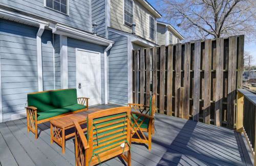 Cozy 2BR Home Near Ft Jackson - Photo 47