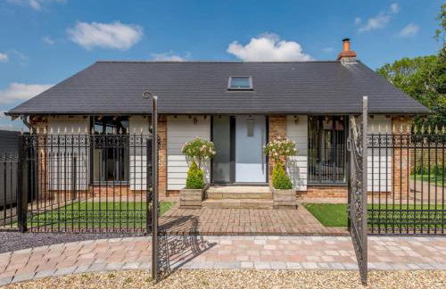 Romantic cottage for 2 with hot tub - Photo 1