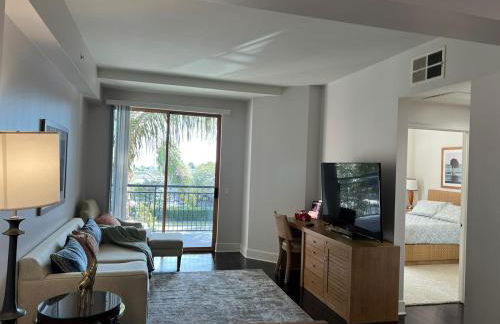 Chic Residences Steps from Beverly Hills & Sony Pictures - Photo 19