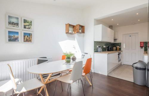 Modern 4-Bedroom Detached Home in Central Cambridge with Parking - Foto 42