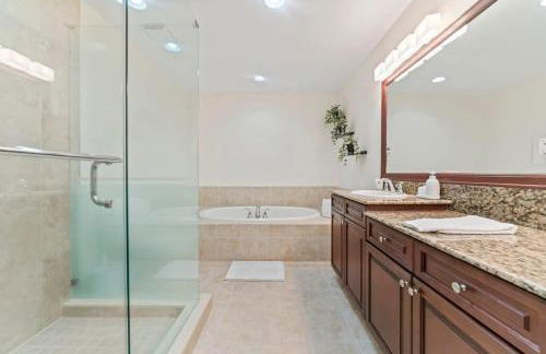 Lux Home with Rooftop & Elevator 2mi to Beach - Foto 23