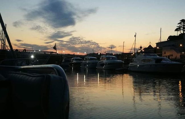 Bed on a Boat Holiday in the Heart of Torquay - Foto 12