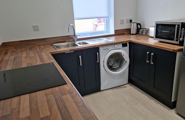 360 Serviced Accommodations - Waterfront Retreat - Modern Apartment - Foto 16