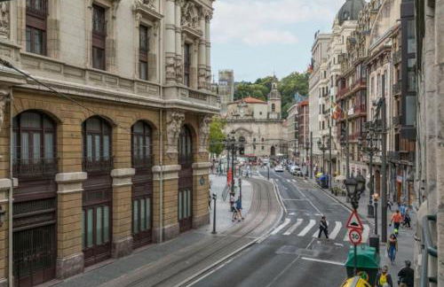 Amplio y Confortable en el Casco Viejo con Parking Privado - Foto 23