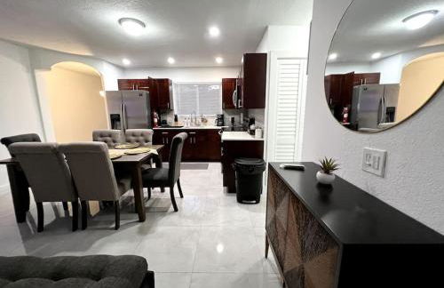 Comfortable House near Downtown & Airport Miami - Foto 2