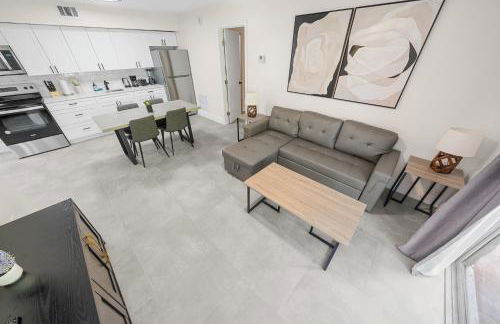 Progresso Apartments & Homes by Lowkl - Photo 10