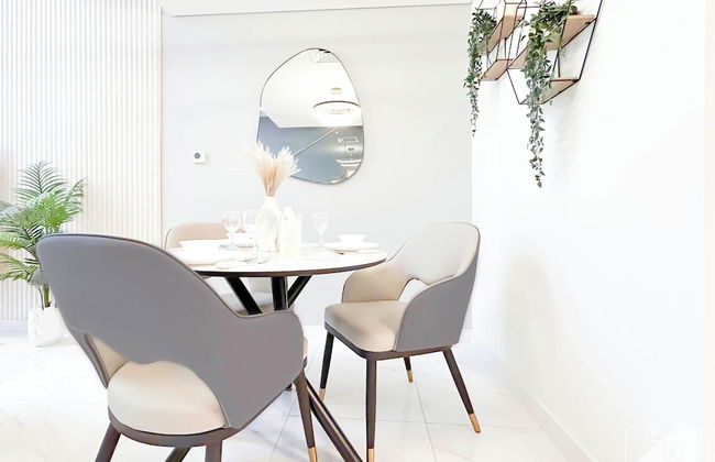 Luxury 1-br Villa in Rukan: Dubai Skyline Views! - Foto 13