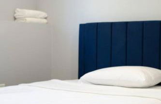 Urban Contemporary Apartment - Photo 4