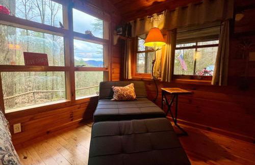 Private Mtn Love Shack w/ fast wifi, BBQ & view - Foto 5