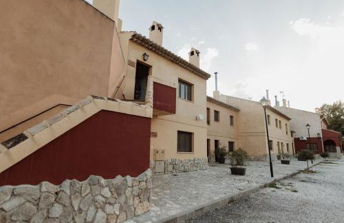 CASERIO INAZARES - CASAS DE MONTAÑA CON CHIMENEA Y NIEVe - Foto 74