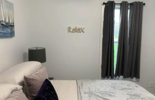 Cozy Coastal Retreat N Lake Ontario Sleeps 8 - Foto 8